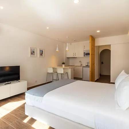The Navigator - Ocean Heights & Residences Olhos de Agua (Albufeira)