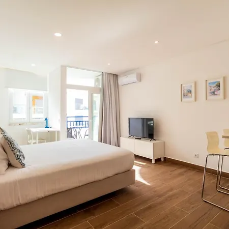 The Navigator - Ocean Heights & Residences Hotel Olhos de Agua (Albufeira)